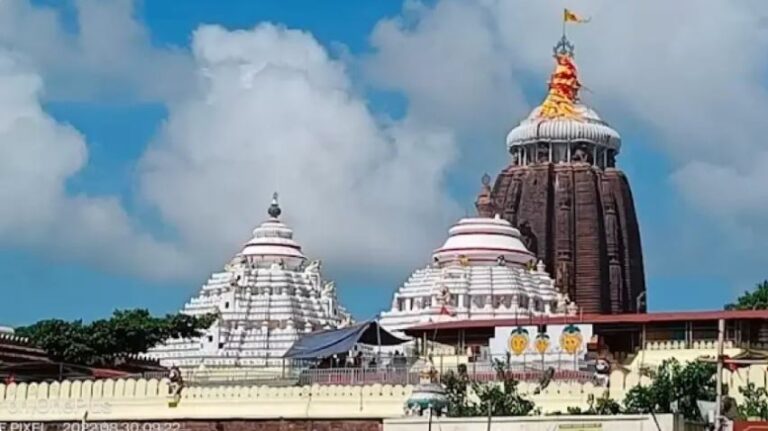 sRI mANDIRA