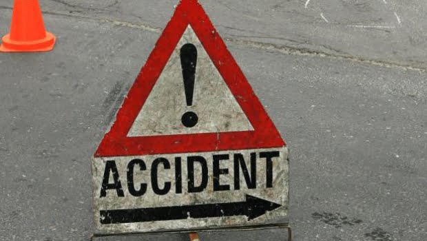 Car-Bike-Collision-Near-INOX-Sparks-Tension-Mob-Assault-in-Bhubaneswars-Saheed-Nagar