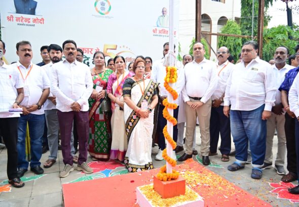 inister-pradip-balsamant-hoisting-cooperative-flag-bhubaneswar